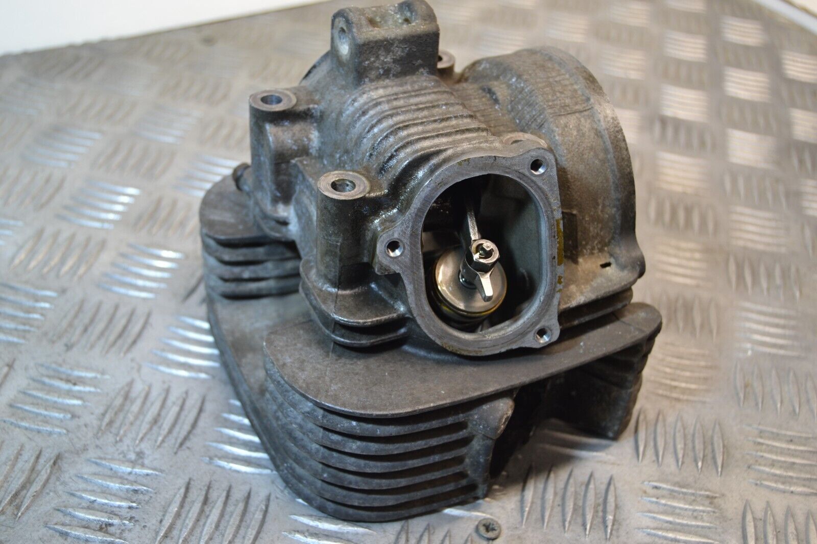 Culasse soupapes culbuteurs Head rockers valves Yamaha 125 SR – Image 10