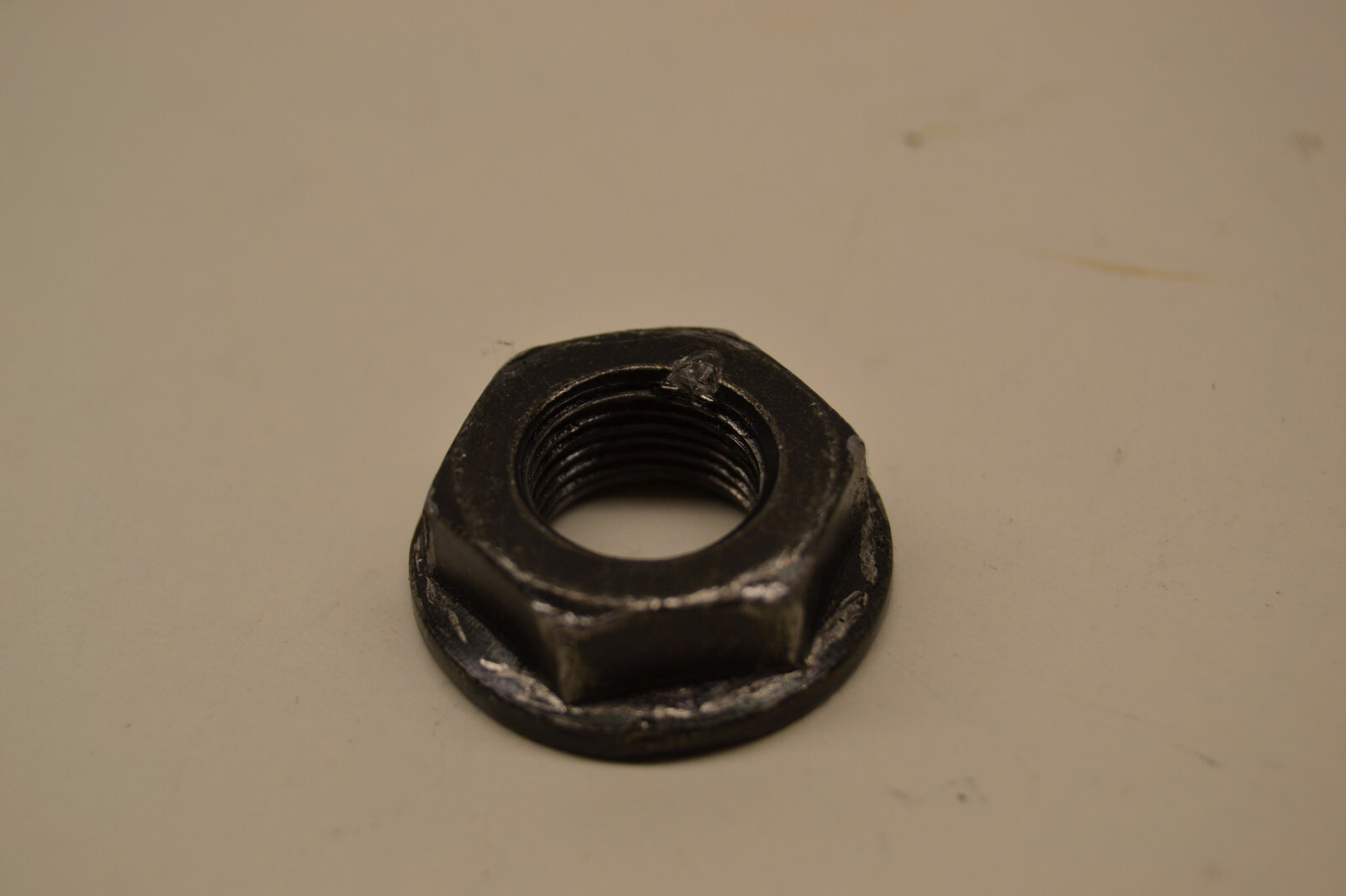 Ecrou embrayage Yamaha 125 DTLC 10V 1982-87 clutch nut – Image 3