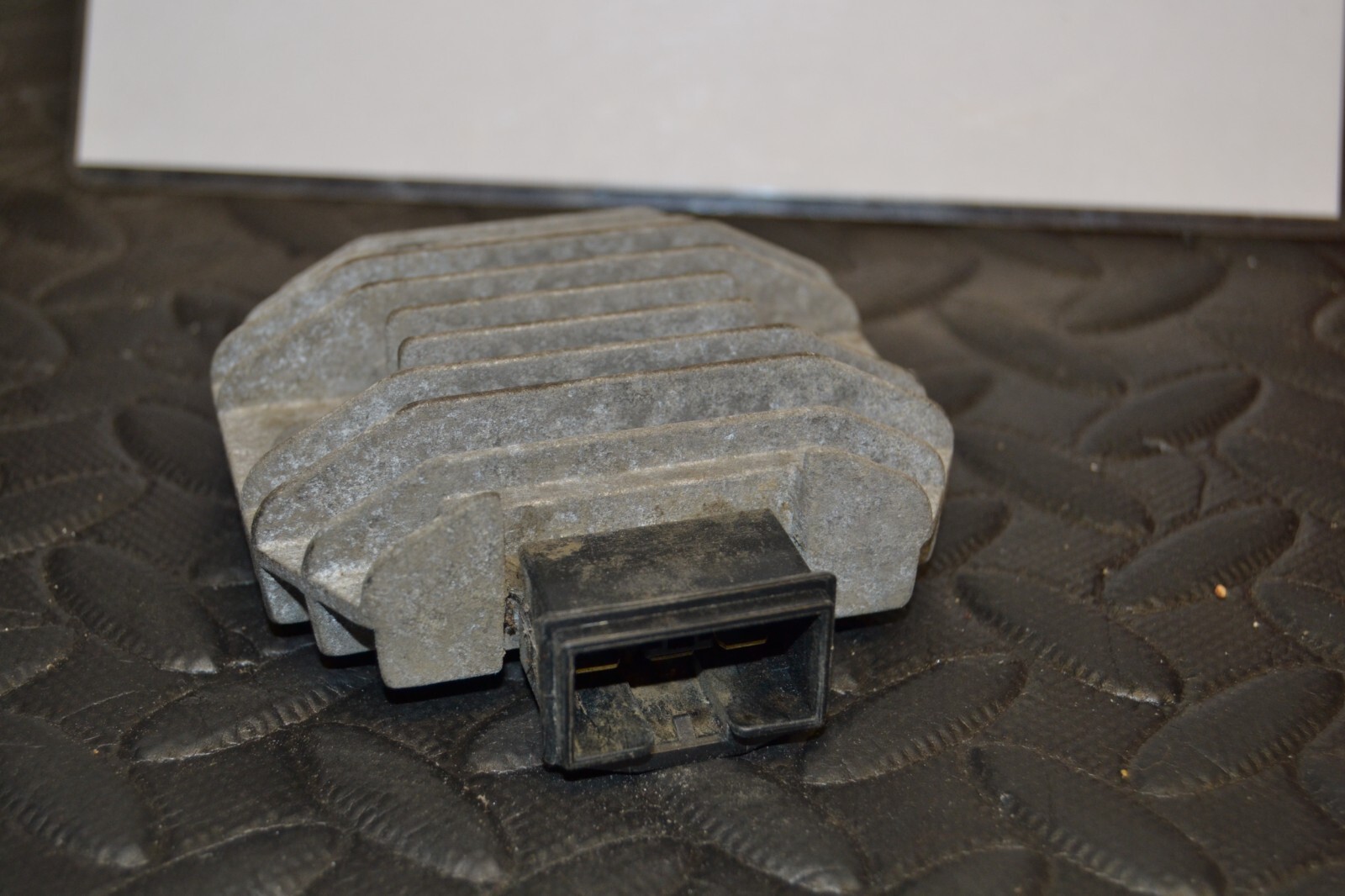 Régulateur de tension redresseur Honda 110 Lead 31600GFM901 – Image 4