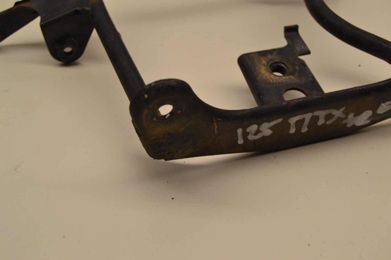 Support platine klaxon horn holder Honda 125 MTX TC02 1988 – Image 4