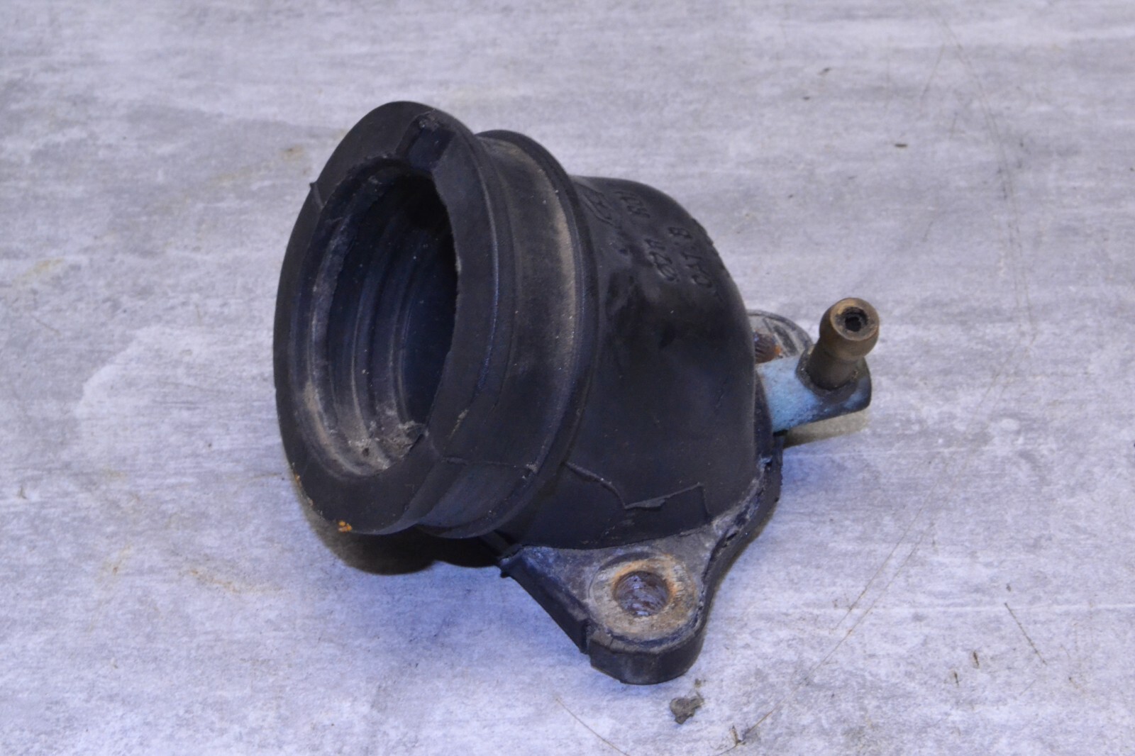 pipe d'admission 125 x8 x9 lx piaggio