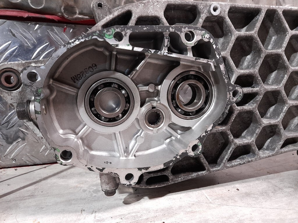 Carter moteur SYM 250 GTS 300 Citycom 11200HMA000 – Image 4