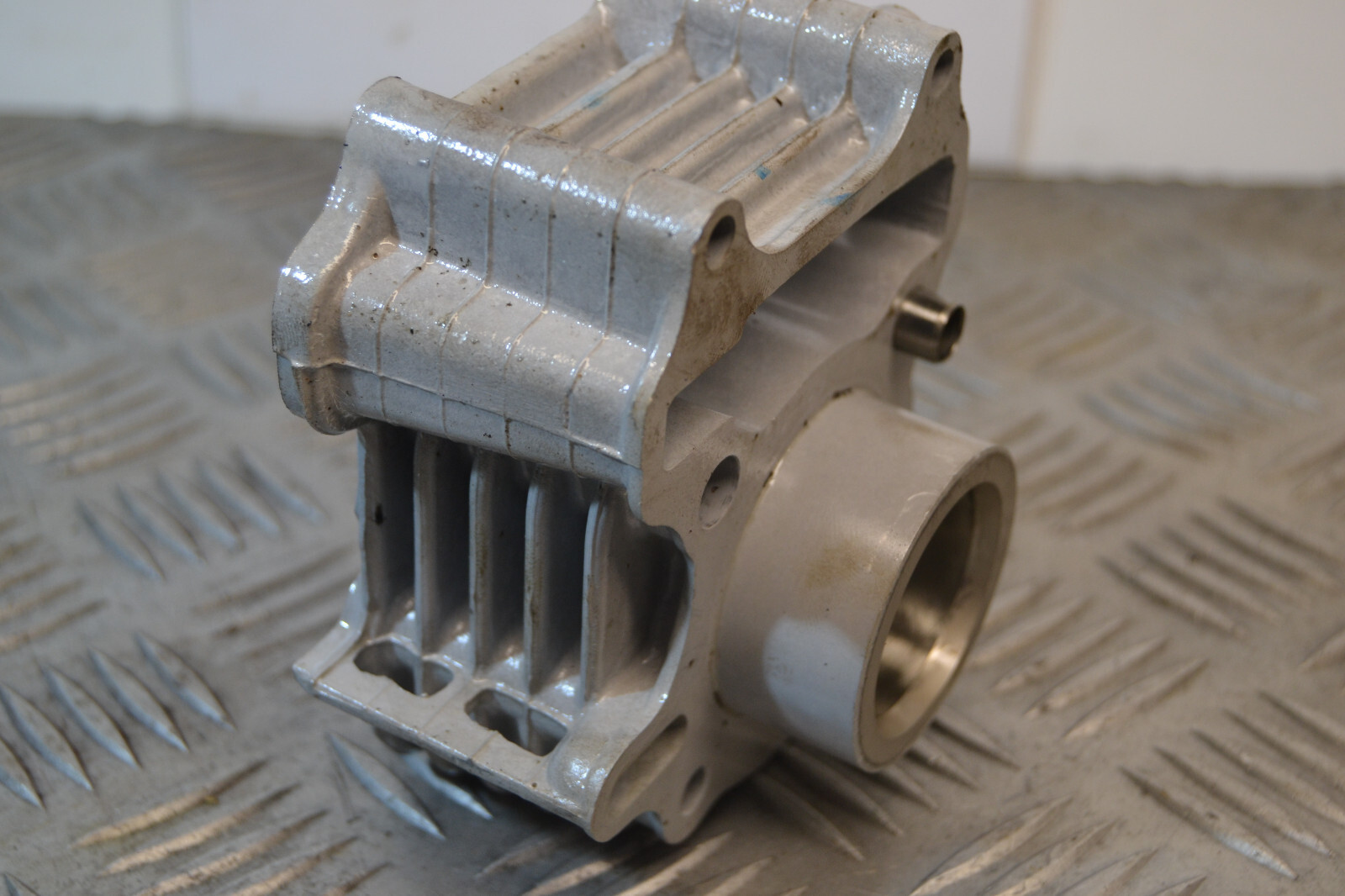 Cylindre sym orbit 2 – Image 6