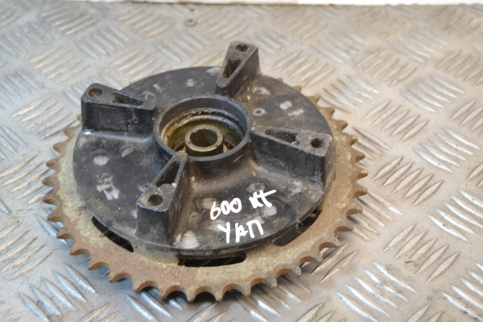 Porte Couronne Yamaha 600 Xt 43f sprocket holder – Image 5