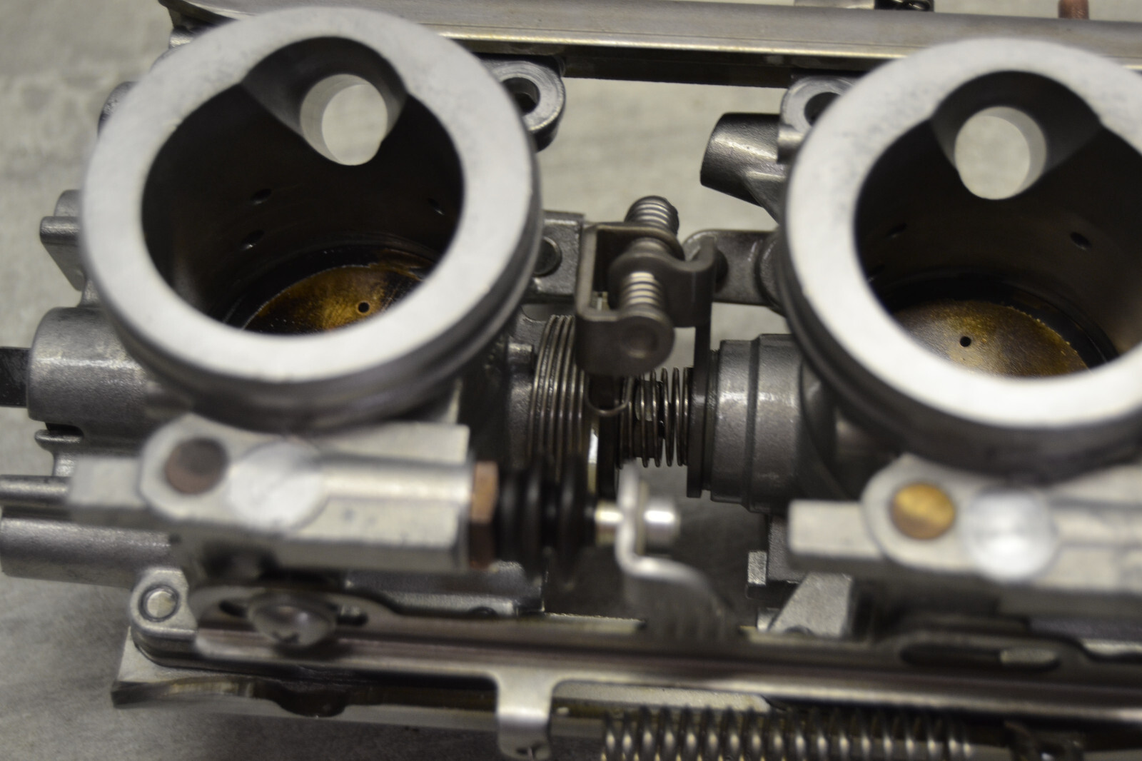 Rampe admission papillon Yamaha FJR1300 FJR 1300 2001-2005 – Image 24