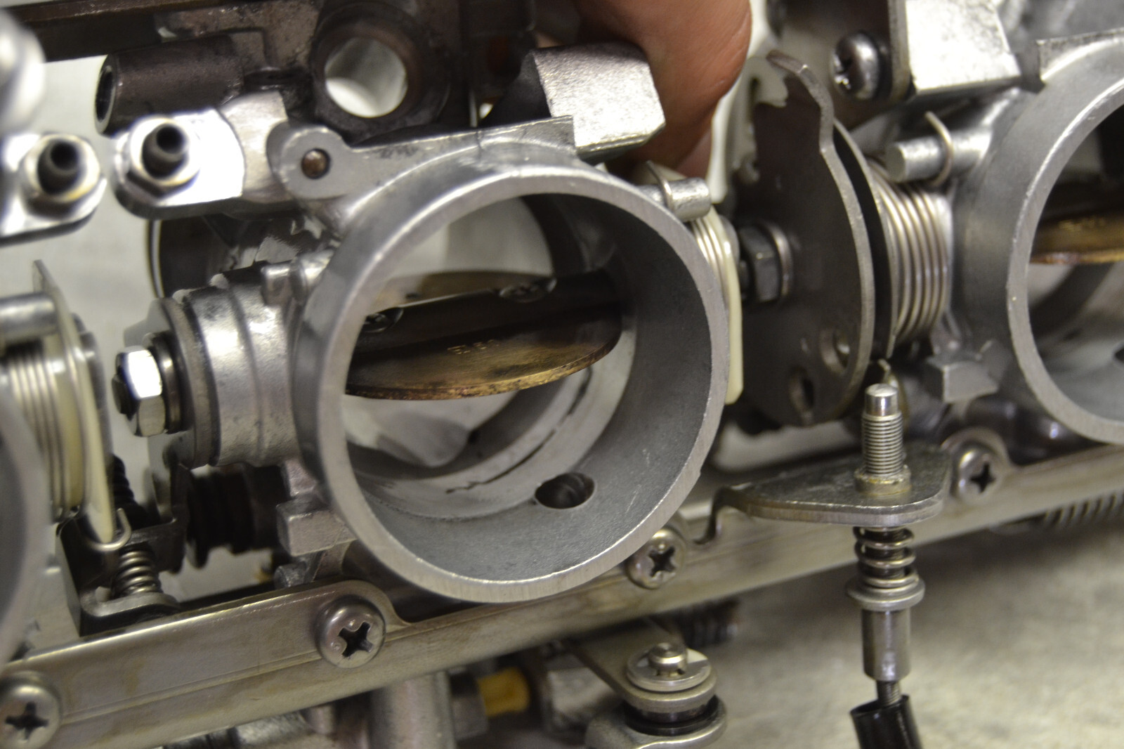 Rampe admission papillon Yamaha FJR1300 FJR 1300 2001-2005 – Image 10