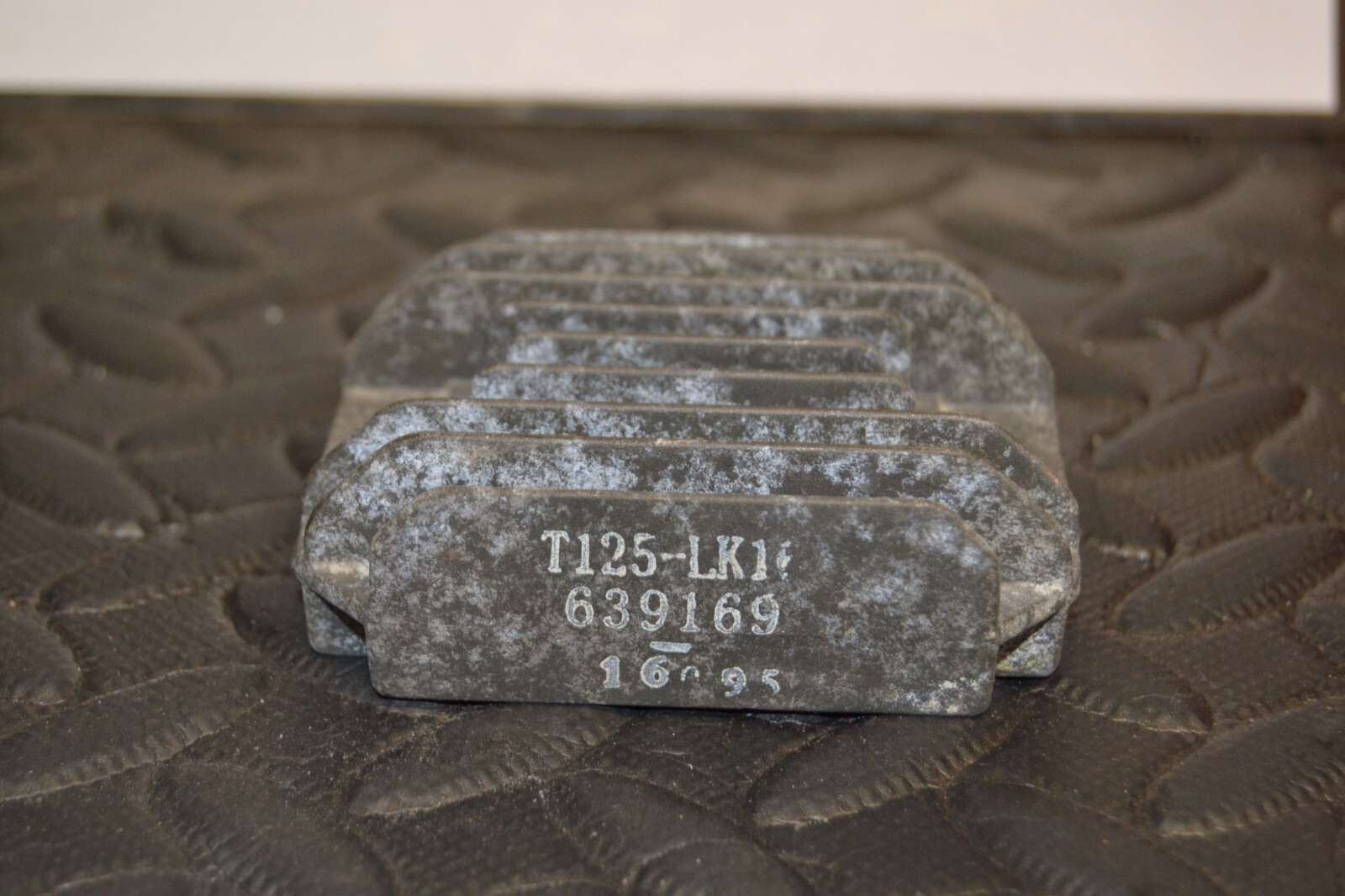 Support régulateur de tension redresseur Piaggio Vespa LX 125 – Image 4