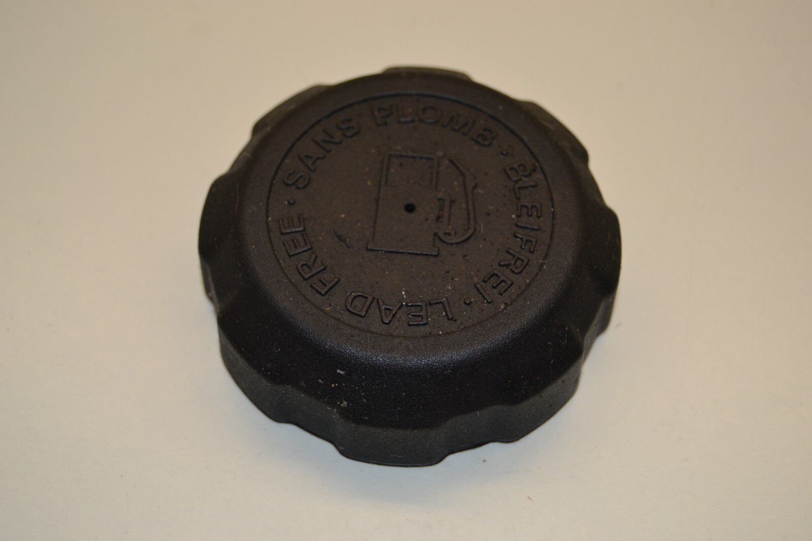 bouchon réservoir essence gas tank cap Peugeot Ludix 50 2T