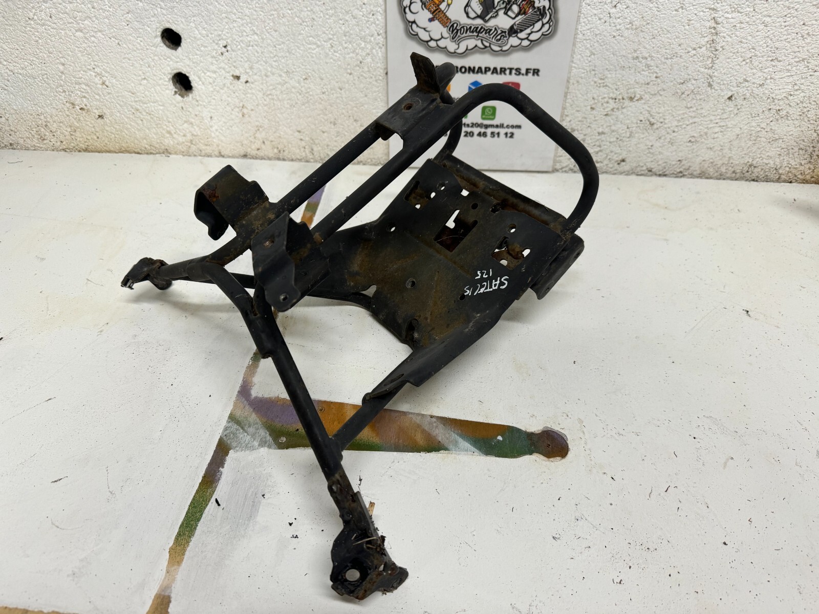 Araignée support carénages avant Peugeot 125 Satelis K15 2006-09 – Image 4