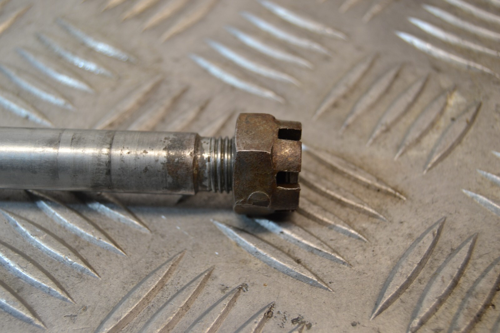 Axe de roue arrière rear wheel shaft Yamaha 125 SR – Image 6