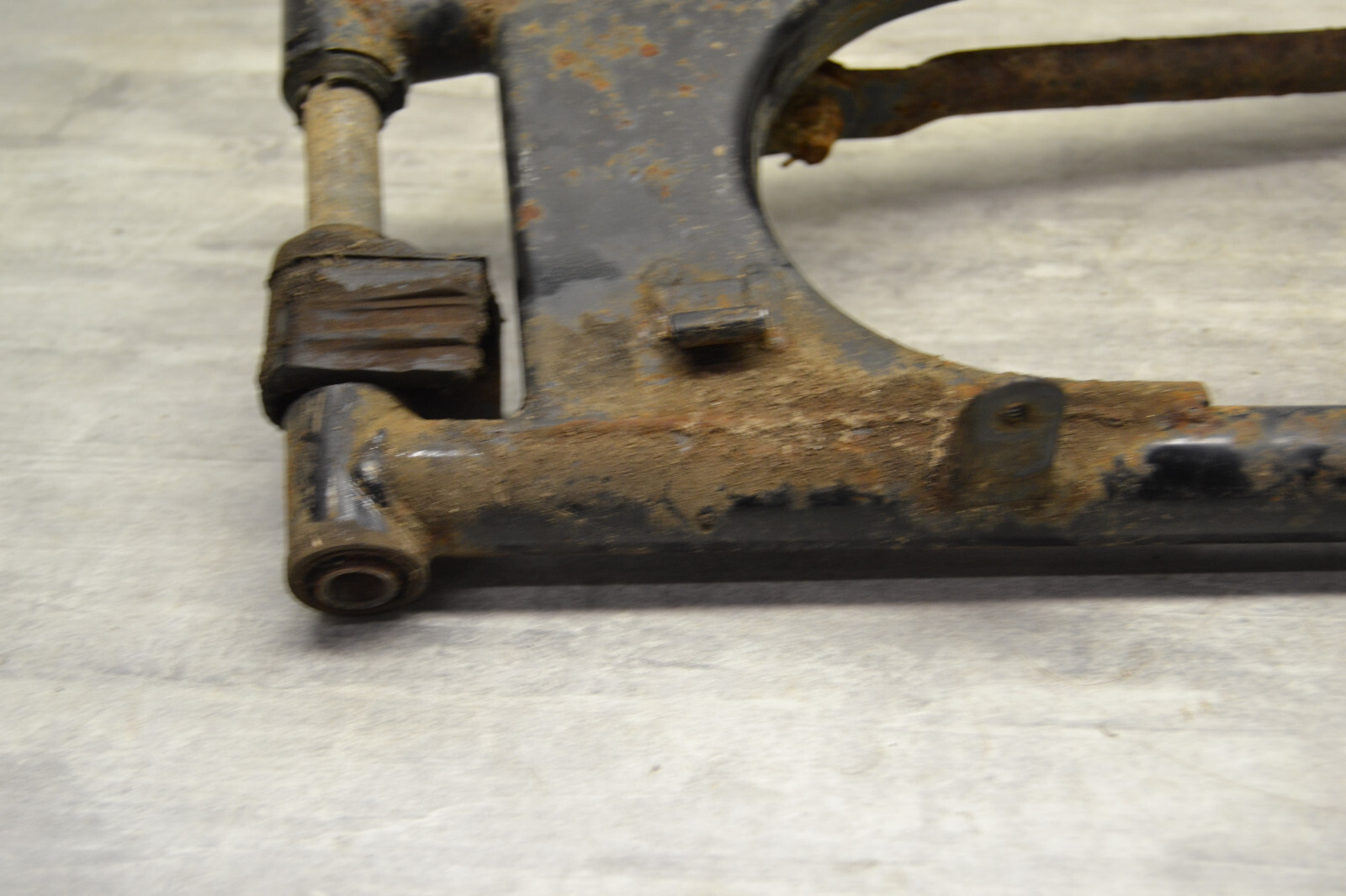 Bras oscillant Suzuki 125 GT X4 1980-84 swing arm – Image 3