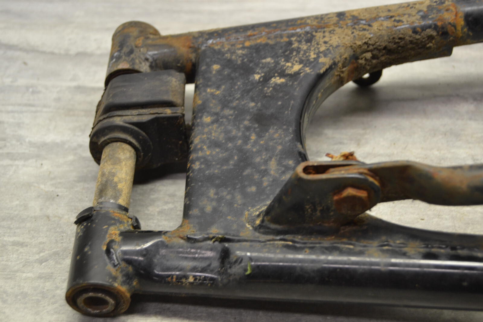 Bras oscillant Suzuki 125 GT X4 1980-84 swing arm – Image 10