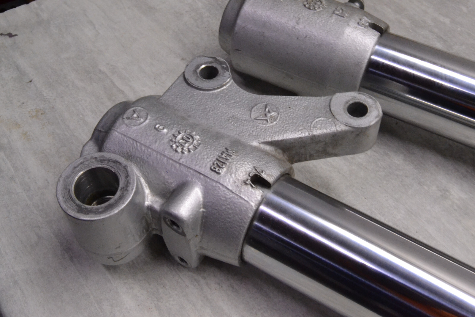 Fourche Aprilia MX 125 2006 forks tubes AP8163400 AP8163401 – Image 15