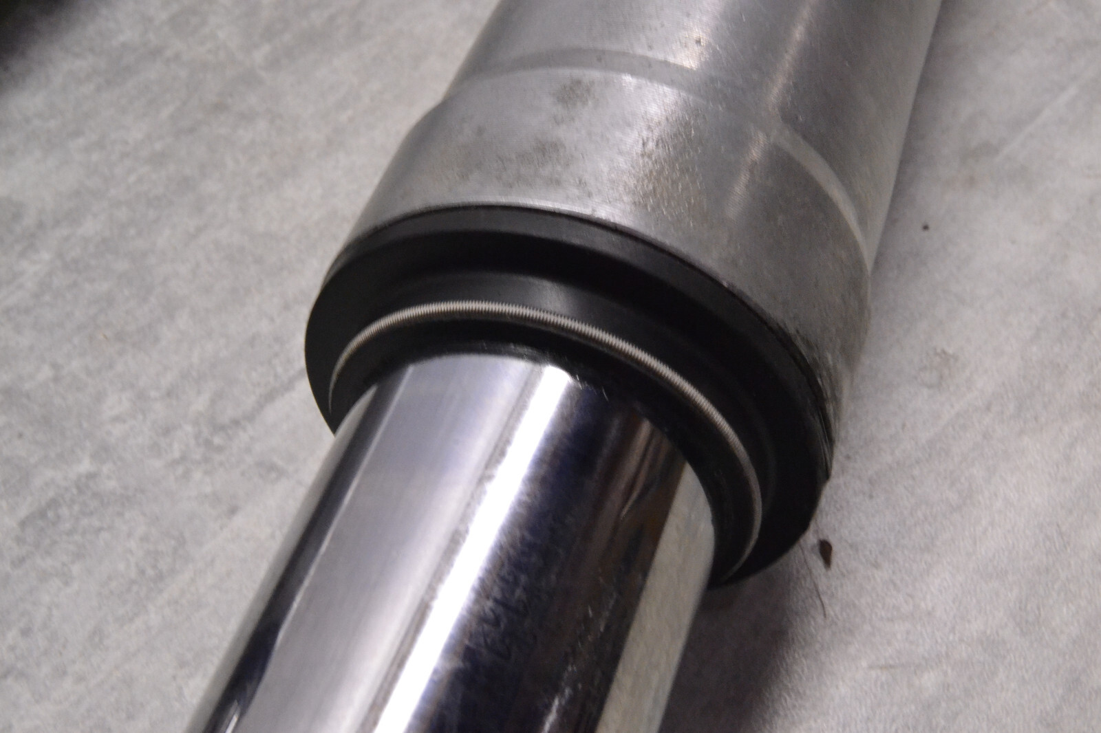 Fourche Aprilia MX 125 2006 forks tubes AP8163400 AP8163401 – Image 18