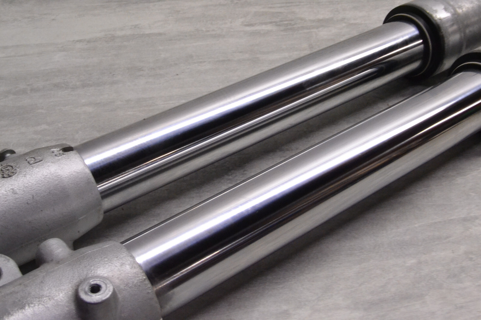 Fourche Aprilia MX 125 2006 forks tubes AP8163400 AP8163401 – Image 4