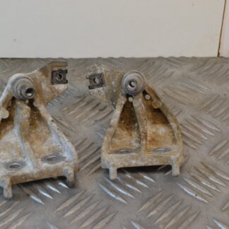 Lot support cales pieds passager MBK Ovetto 4t Yamaha Neos 4 temps YN50F 5C3