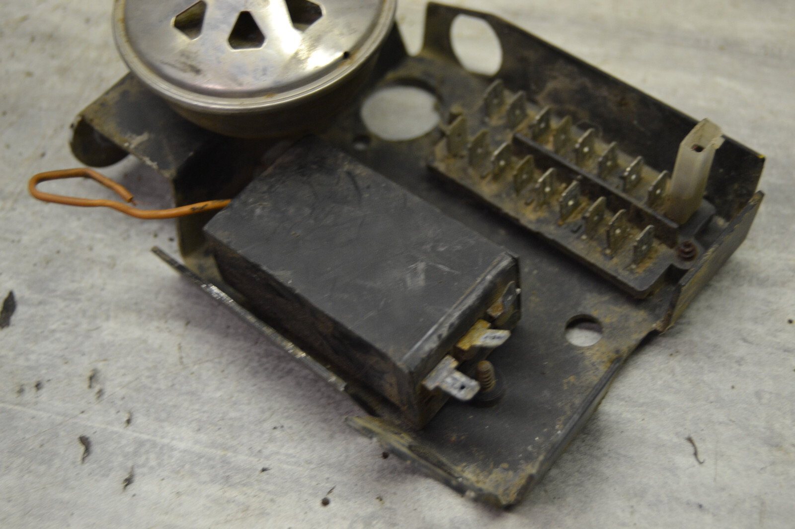 Platine plaque branchement cablage faisceau Mobylette Motobécane Motobecane AV88 – Image 3