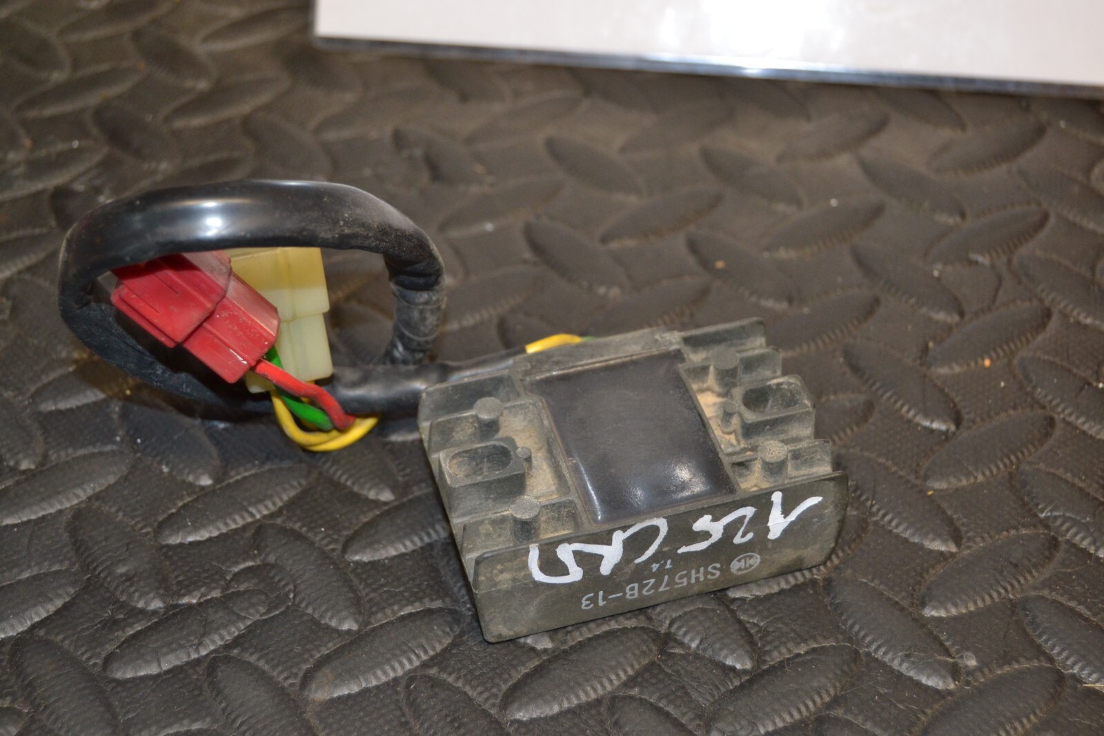 Régulateur de tension redresseur Honda 125 CRM JD13 – Image 4