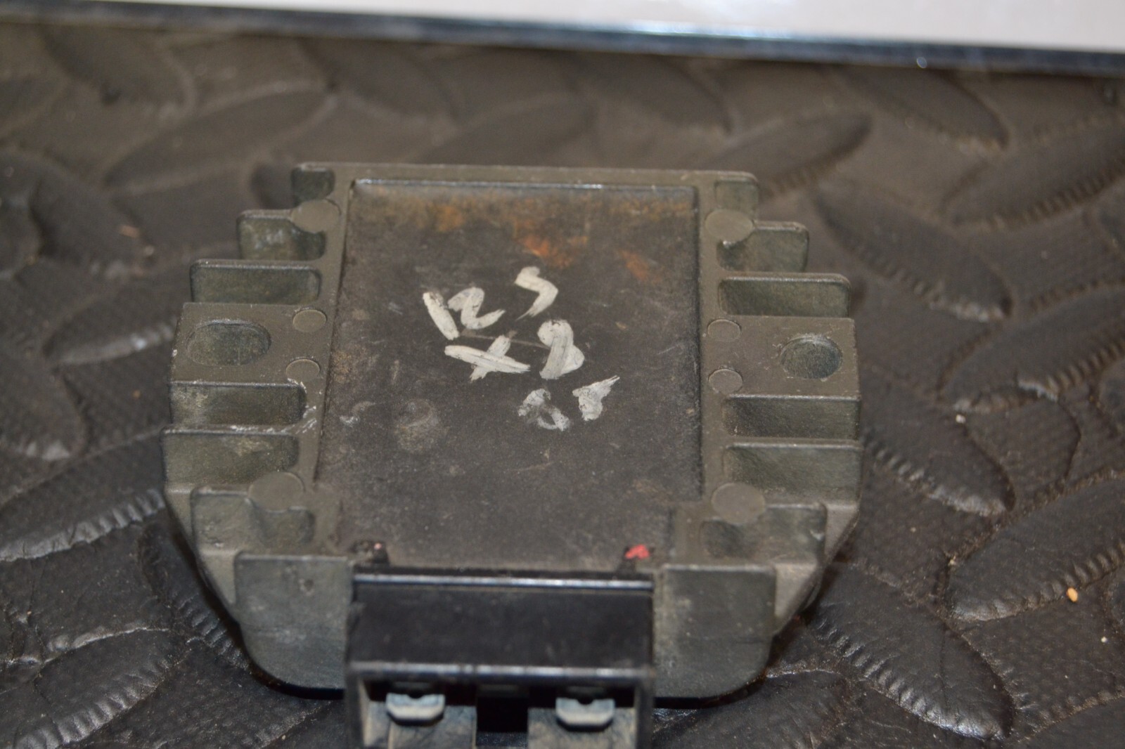 Régulateur de tension redresseur Piaggio X8 125 – Image 7