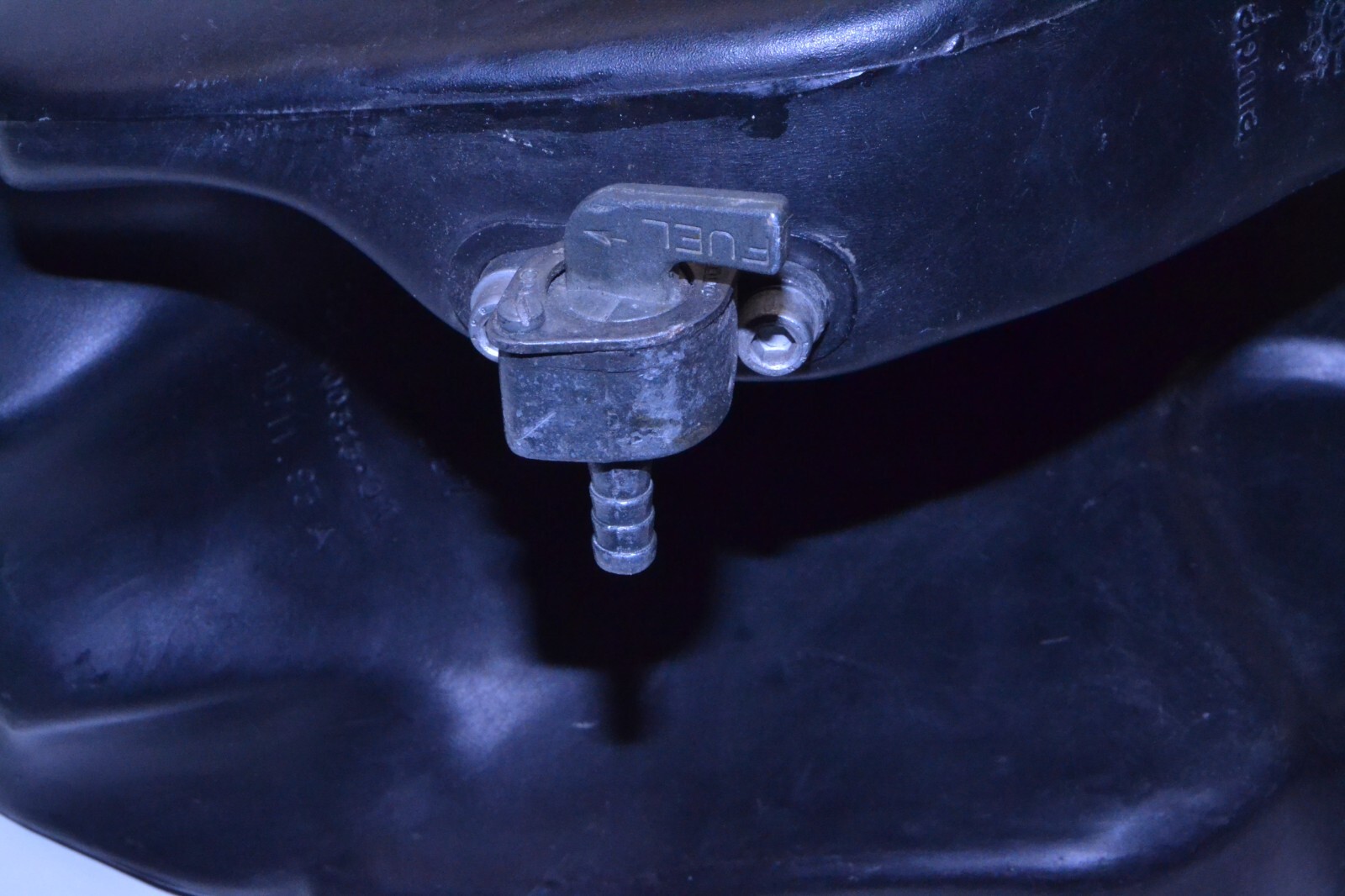 Réservoir essence gas tank serbatoio Aprilia 125 MX 14210 – Image 18