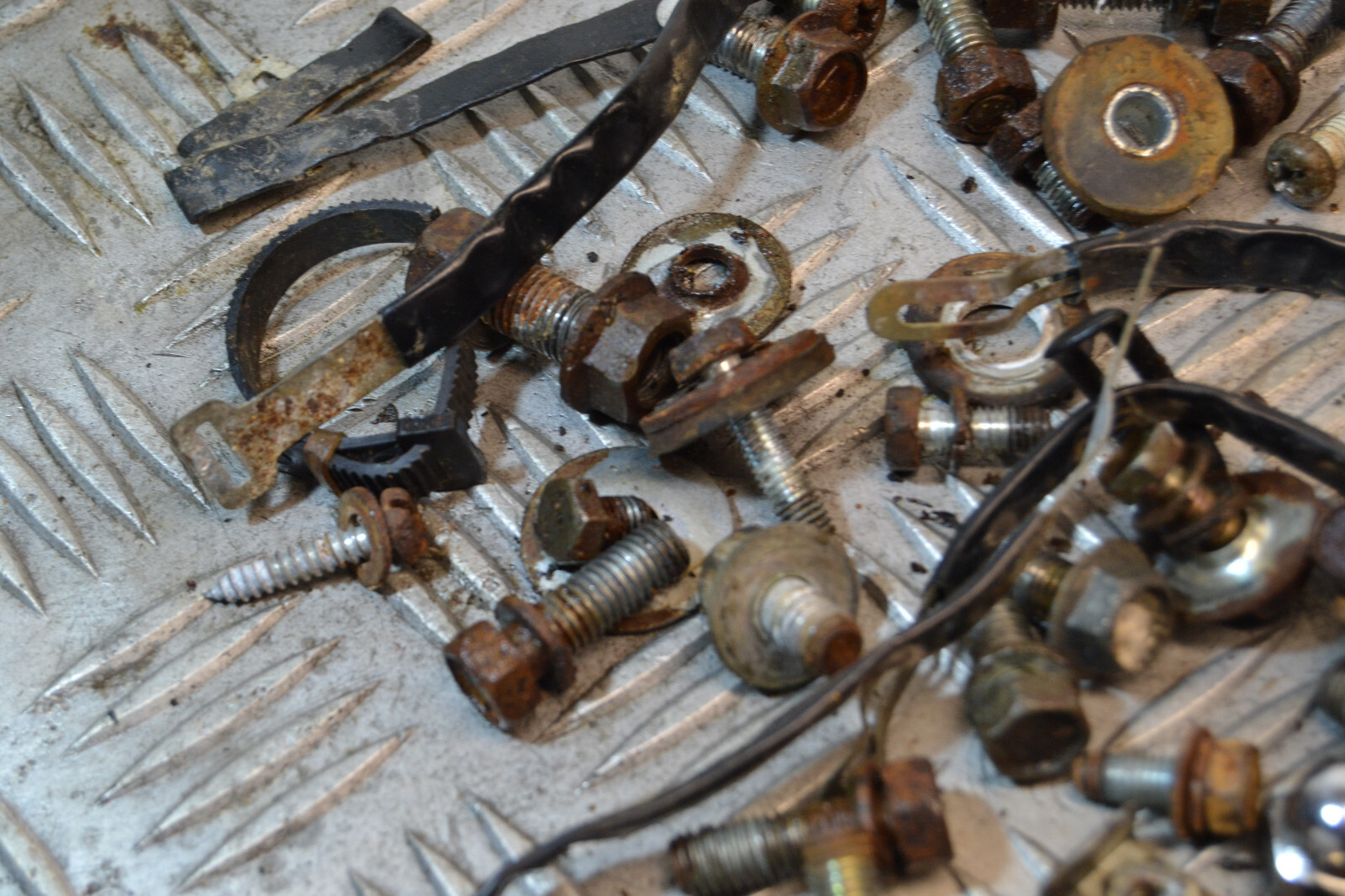 Visserie partie cycle vrac Suzuki 125 GT X4 1980-84 – Image 3