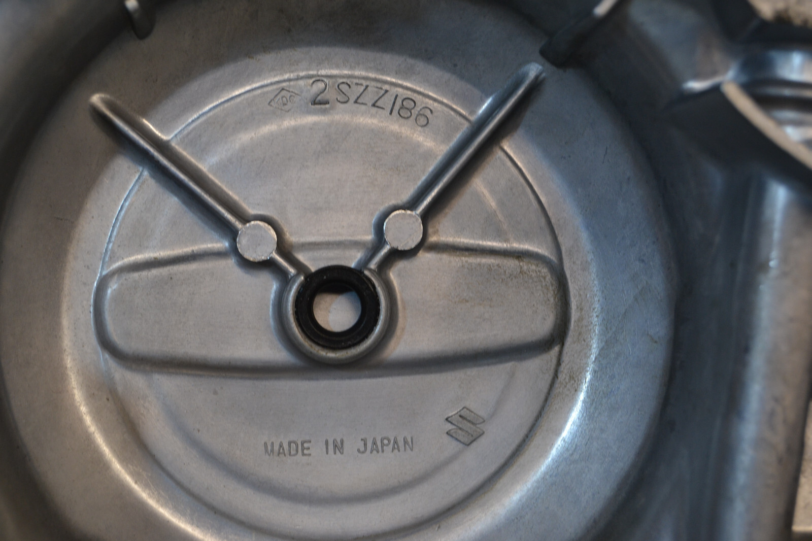 Carter d'embrayage Suzuki 125 GT X4 1980-84 clutch case – Image 11