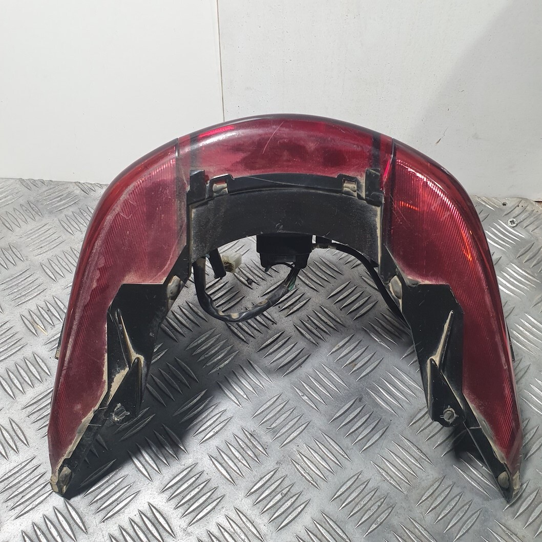 Feu arrière Honda Lead 110 2008-12 33710GFM890 – Image 6