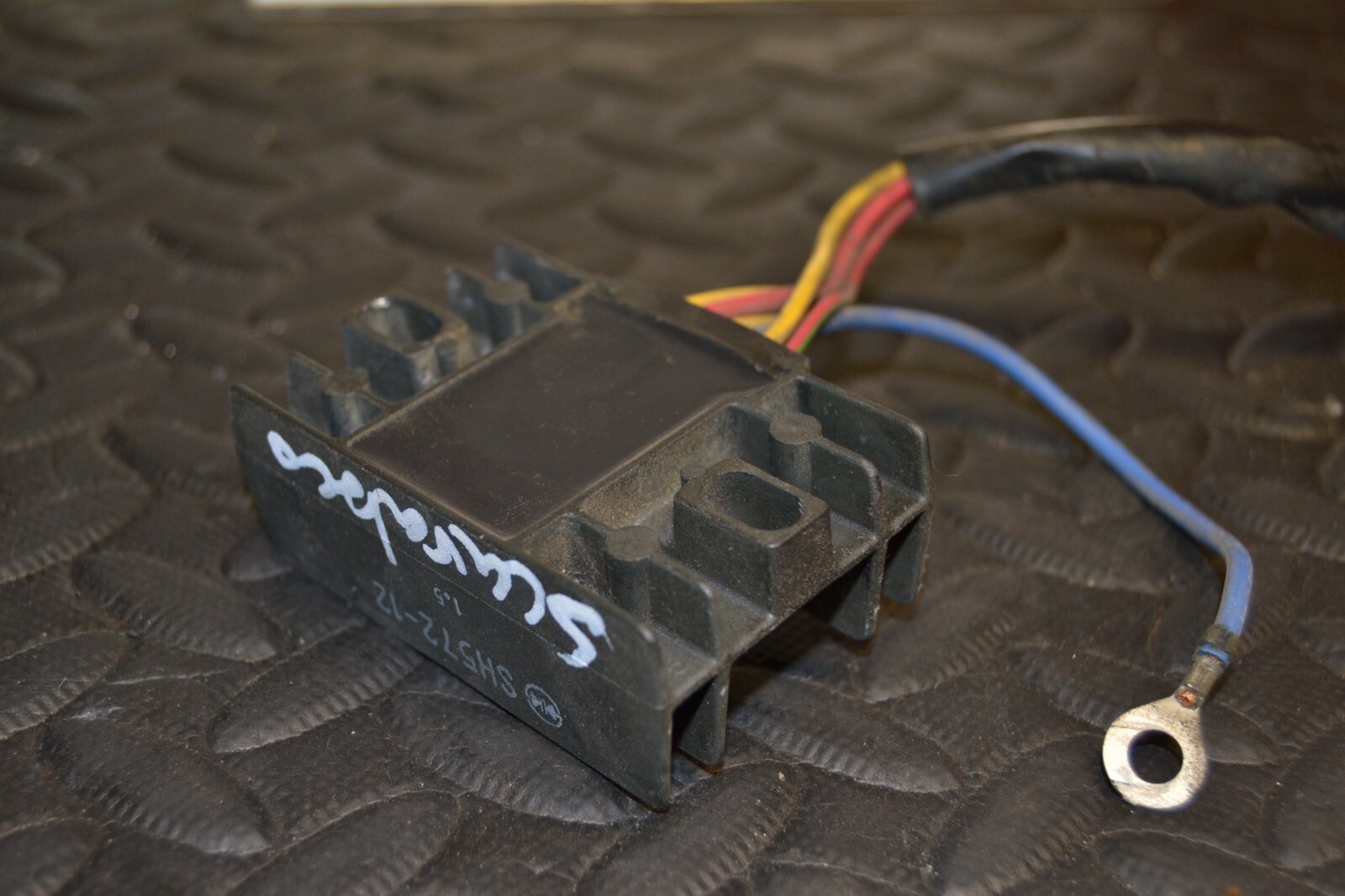 Régulateur de tension redresseur Aprilia Scarabeo 125 – Image 7