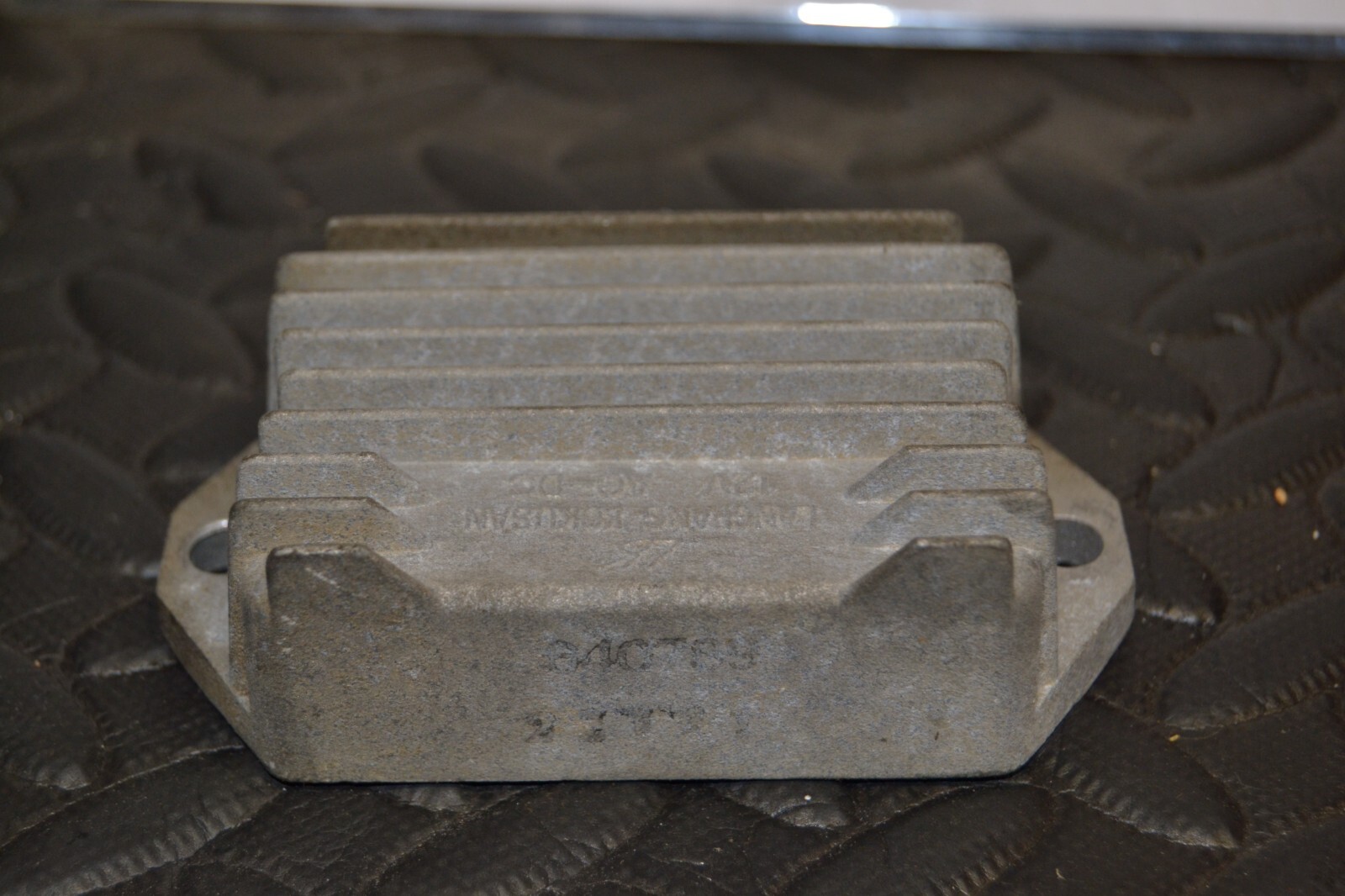 Régulateur de tension redresseur Piaggio ZIP 50 2T – Image 6