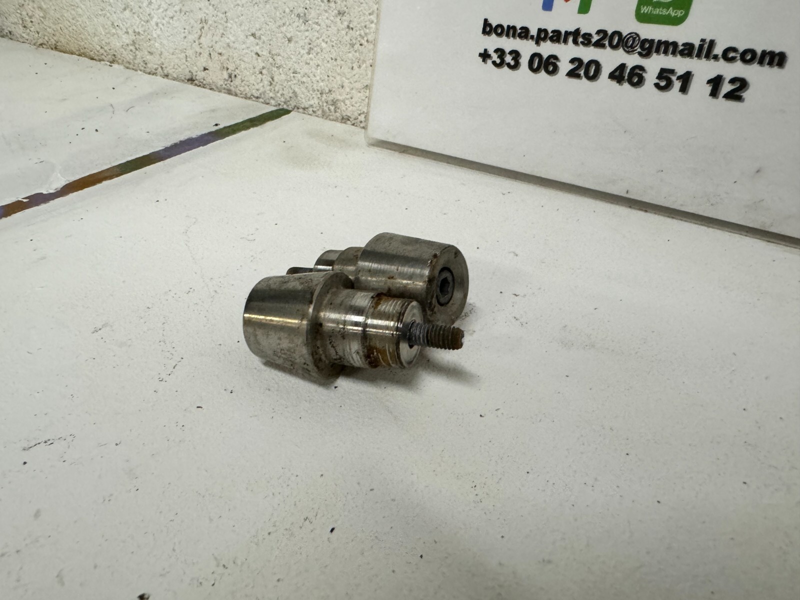 Embouts de guidons origine Peugeot 125 Satelis K15 2006-09 – Image 4