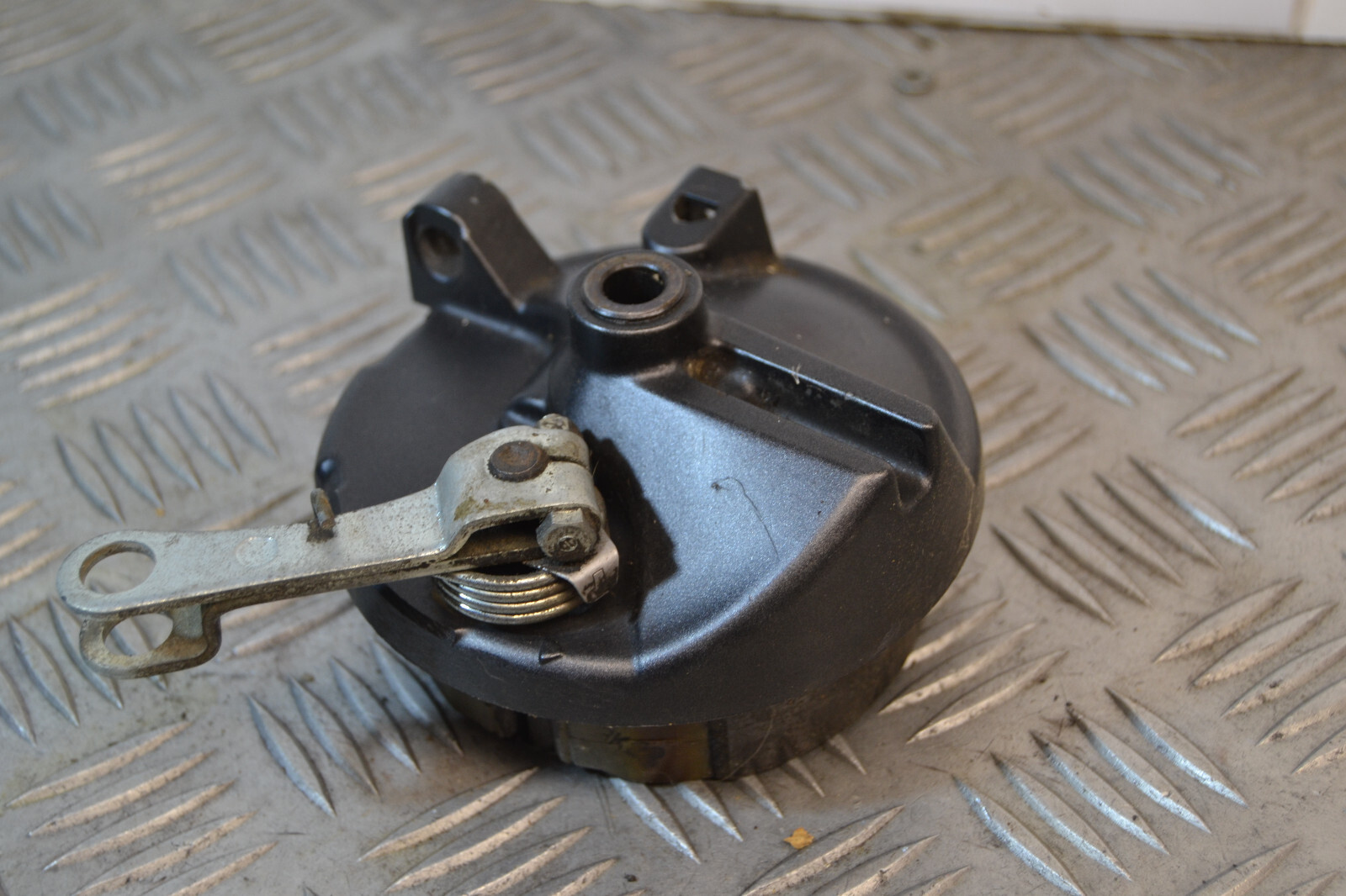 Flasque tambour frein avant Honda Zoomer NPS50 2001-17 45010GEZ000ZA