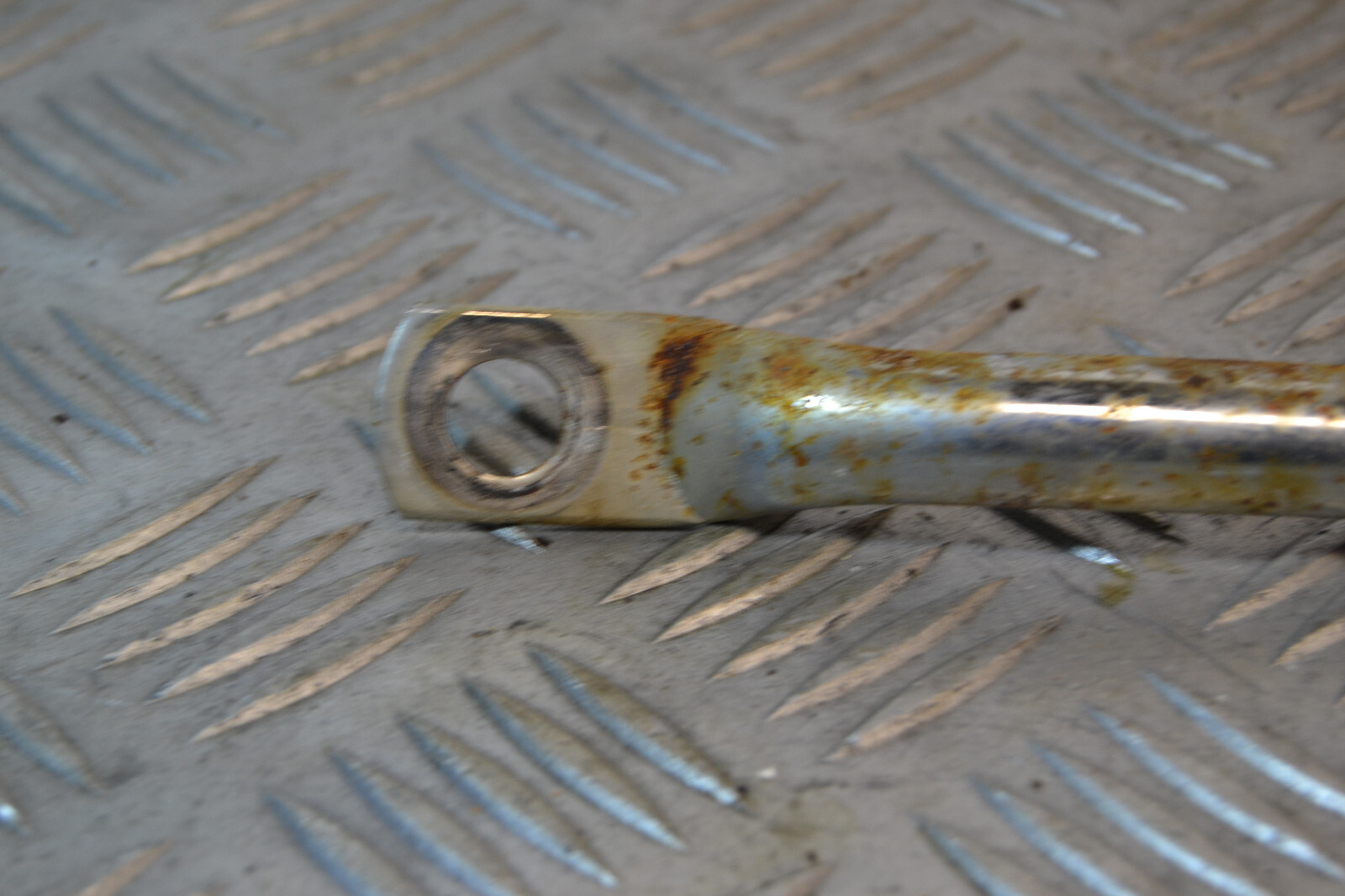Poignée latérale Suzuki 125 GT X4 1980-84 grab bar – Image 3