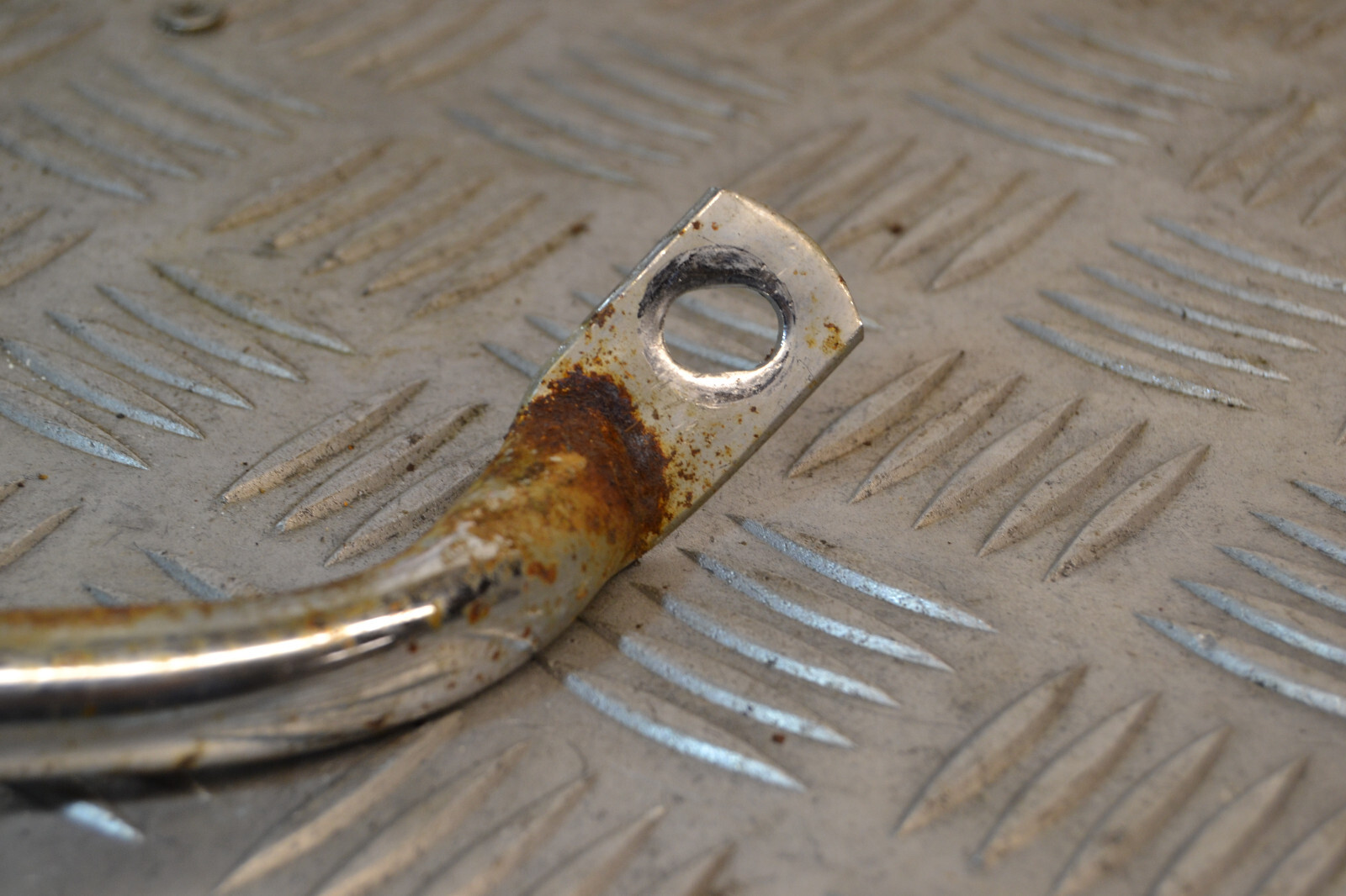 Poignée latérale Suzuki 125 GT X4 1980-84 grab bar – Image 5