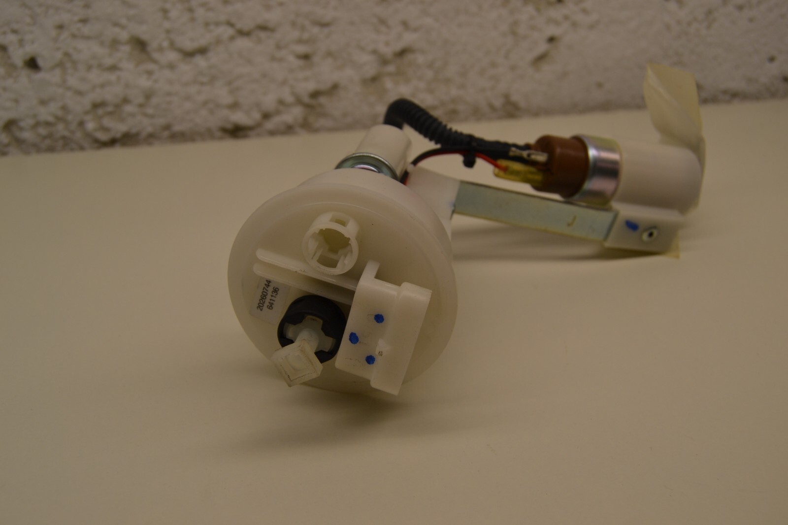 Pompe à essence Vespa 125 150 LX LT LXV 641136 – Image 3