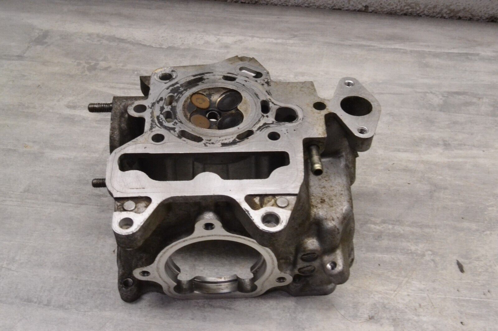 Culasse soupapes Honda Zoomer 50 NPS Head valve 12200GEV760