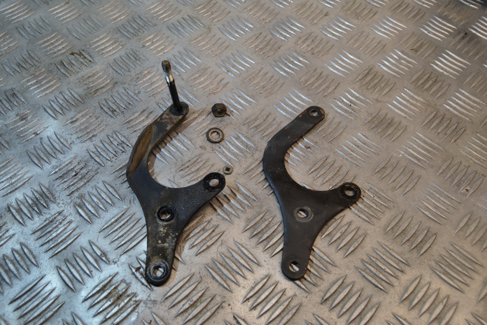 Supports moteur engine mount Yamaha 125 SR