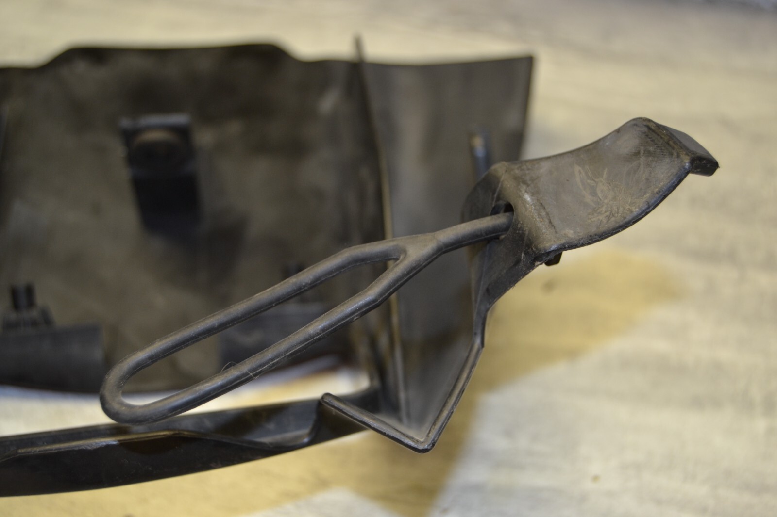 carénage plaque phare Aprilia MX 125 2004-06 AP8178049 Rouge – Image 11