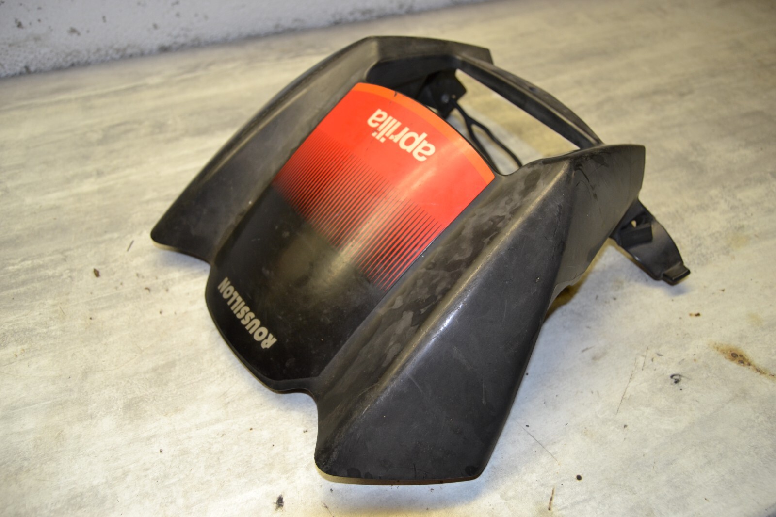 carénage plaque phare Aprilia MX 125 2004-06 AP8178049 Rouge – Image 5