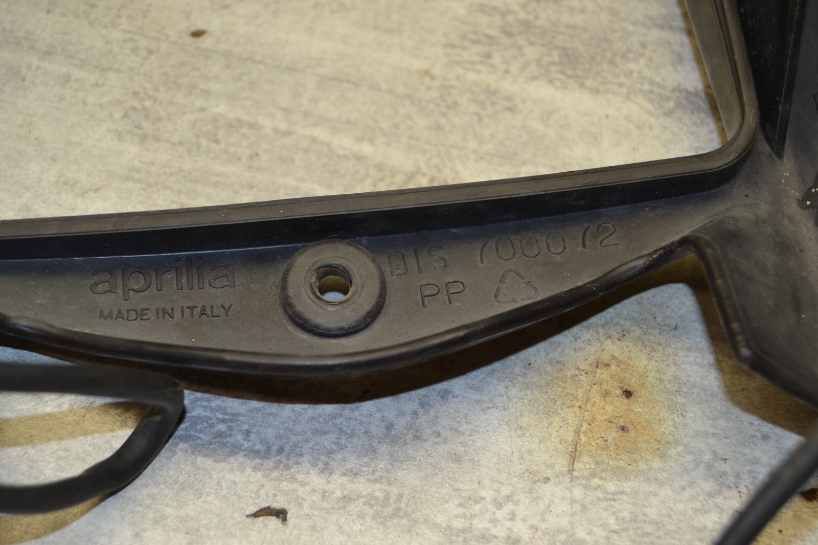 carénage plaque phare Aprilia MX 125 2004-06 AP8178049 Rouge – Image 10