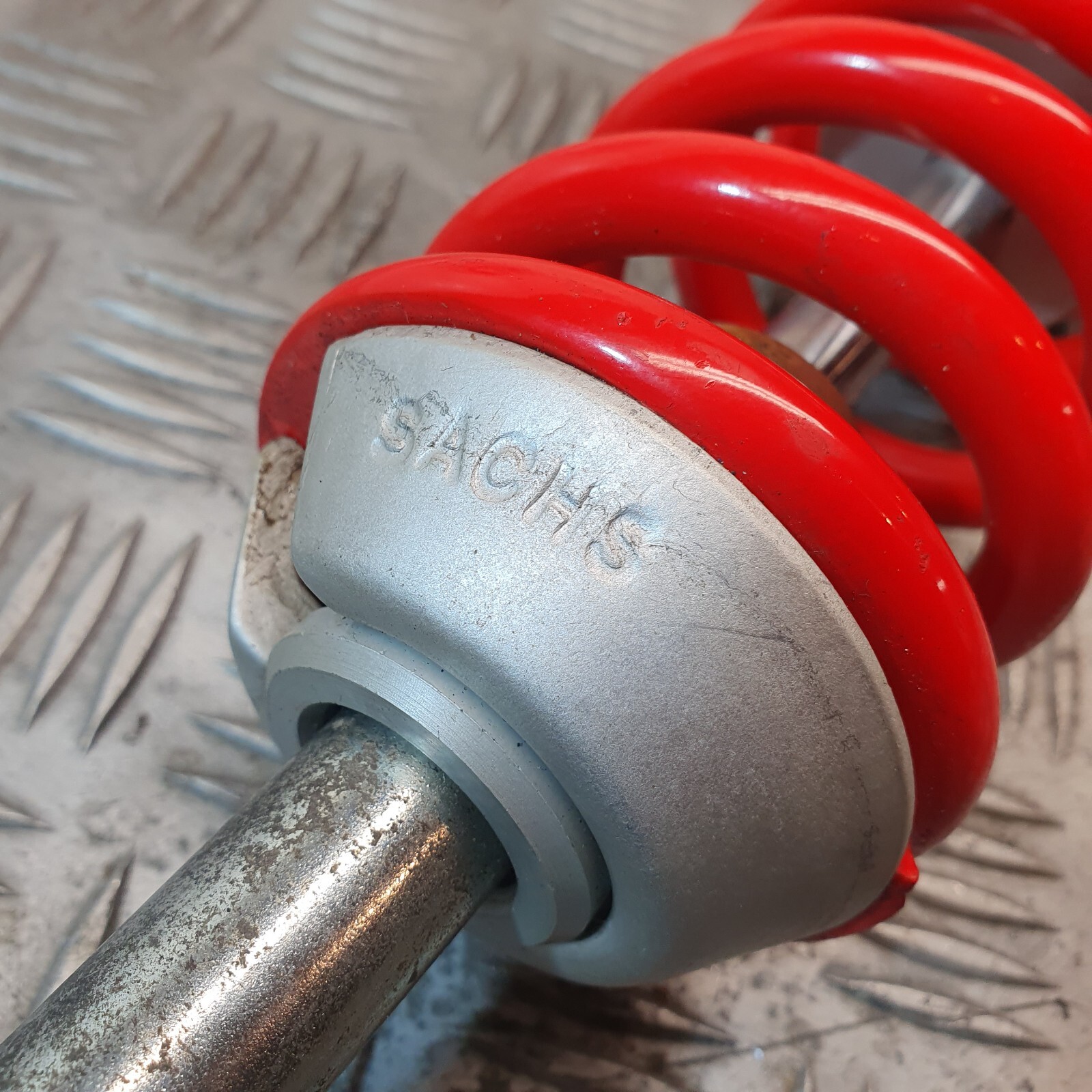 Amortisseur Aprilia MX 125 2004-06 sachs AP8163318 – Image 12