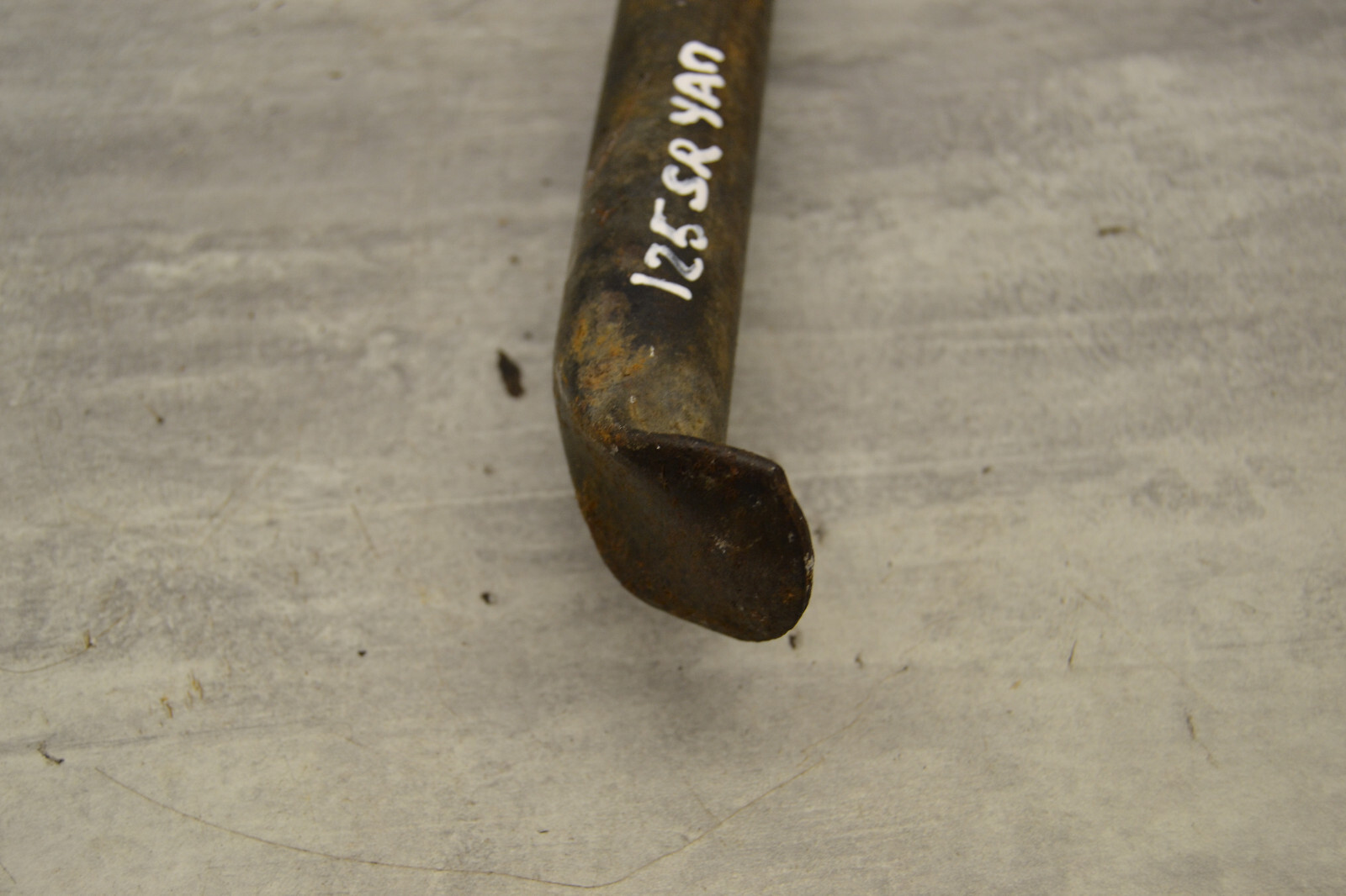 Béquille centrale Yamaha 125 SR 5H0 1995 central stand – Image 3