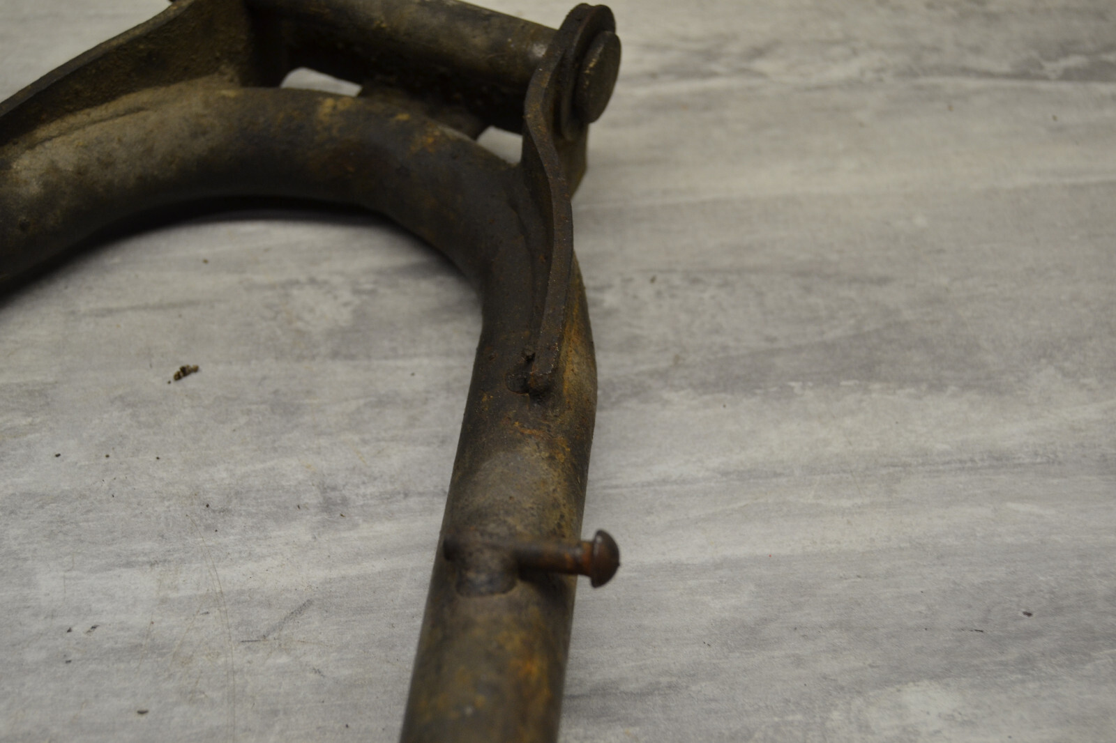 Béquille centrale Yamaha 125 SR 5H0 1995 central stand – Image 4