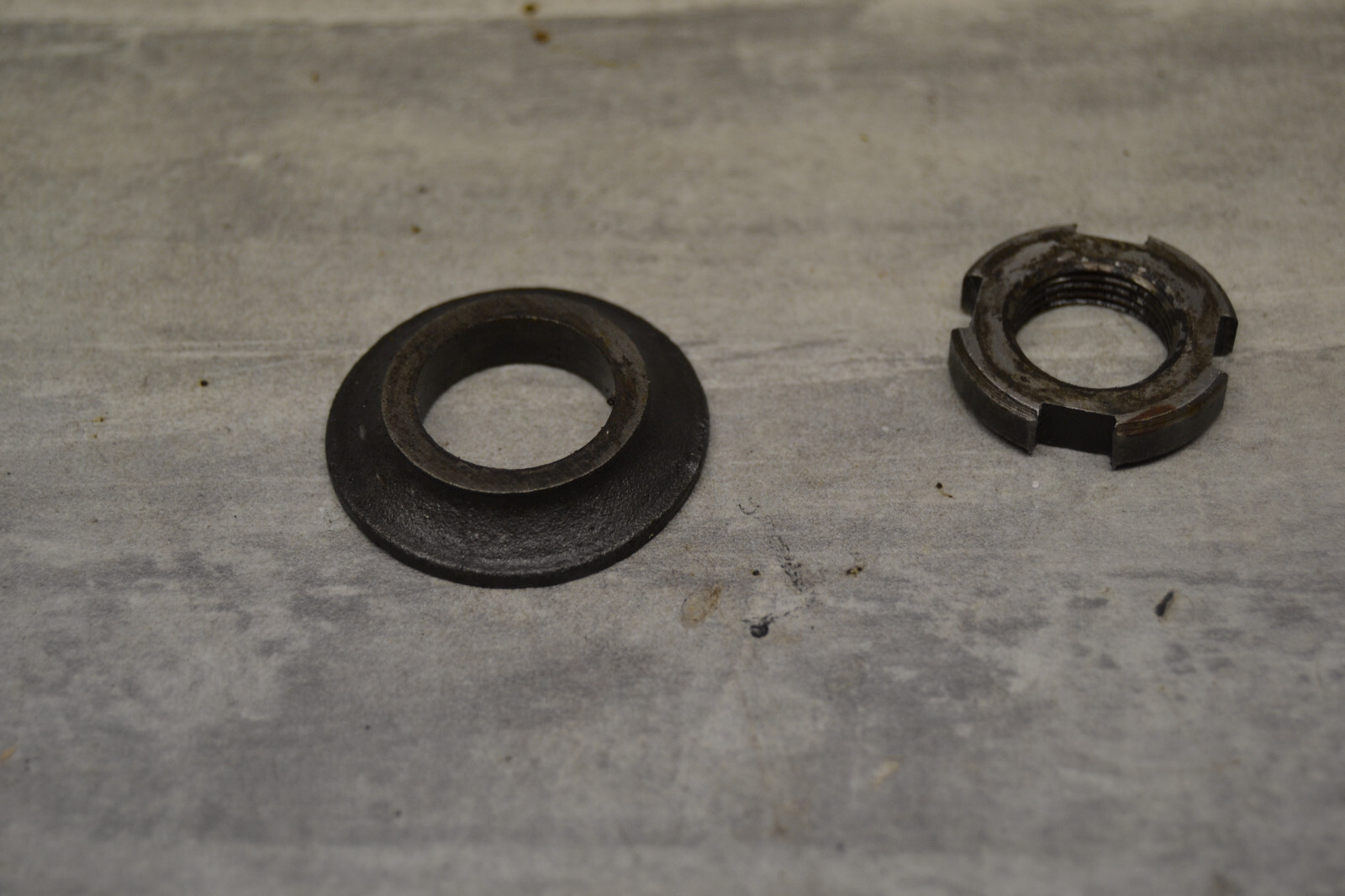 Ecrou vilebrequin Honda P50 1967 crankshaft nut spinotto kurbelwelle – Image 3