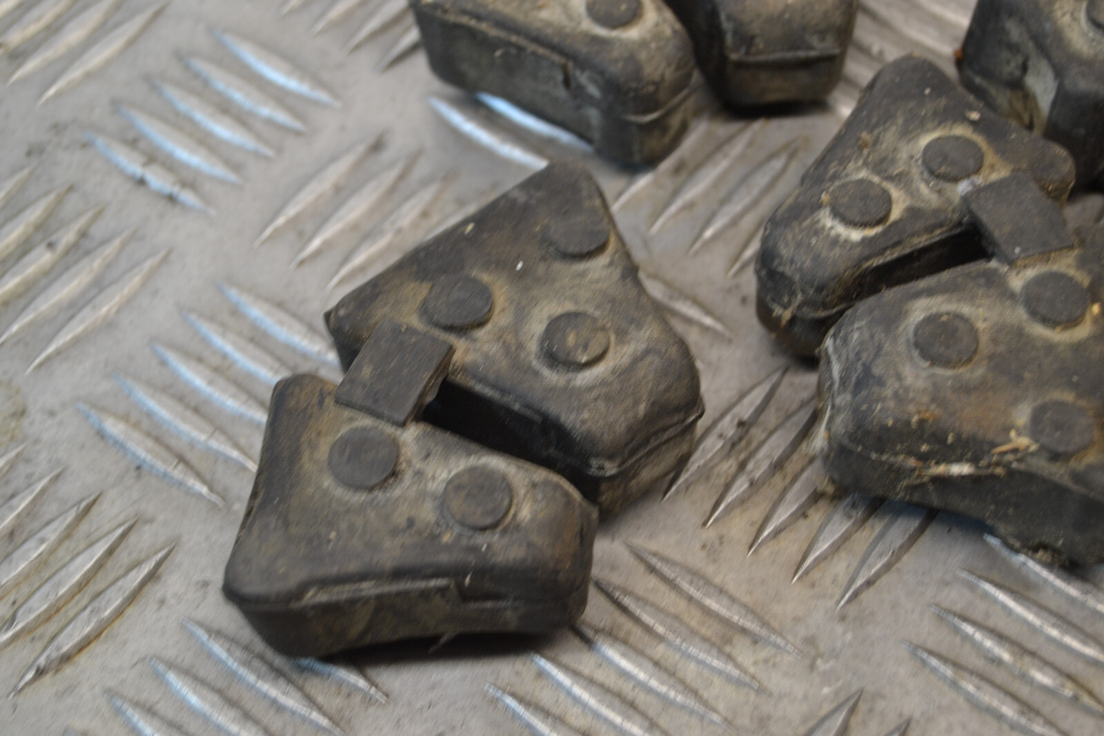 Silent bloc porte Couronne Yamaha 600 Xt 43f sprocket holder – Image 3