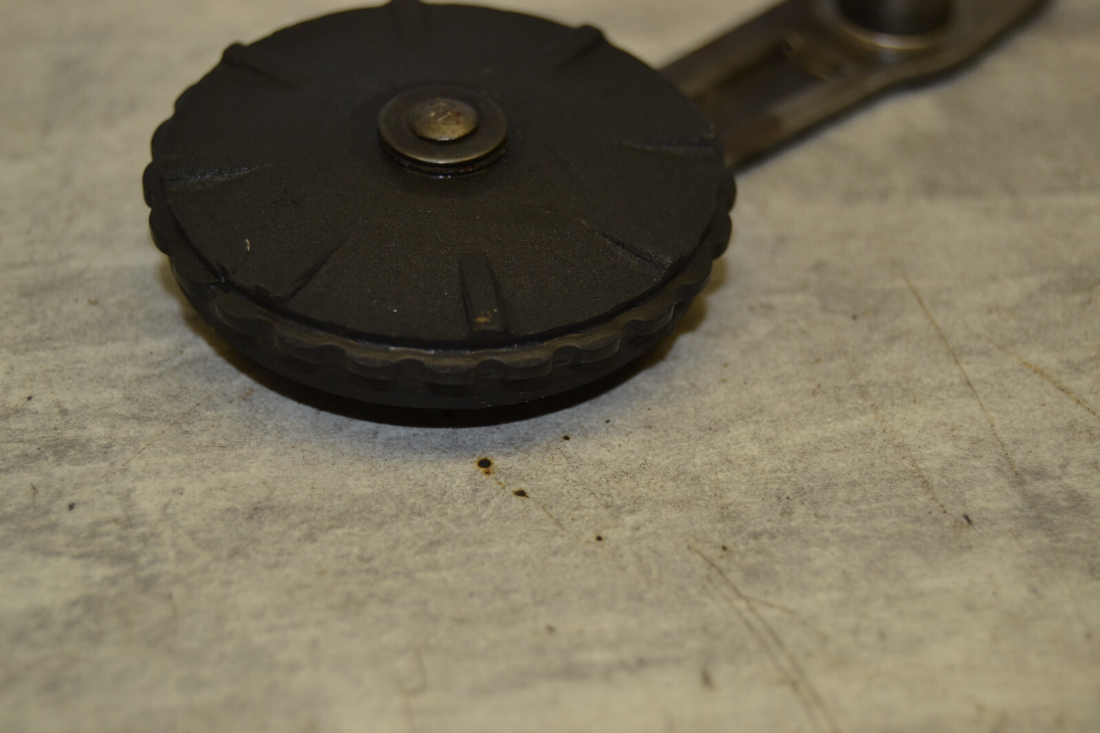 Galet tendeur chaine distribution Honda P50 1967 timing chain tensioner – Image 6