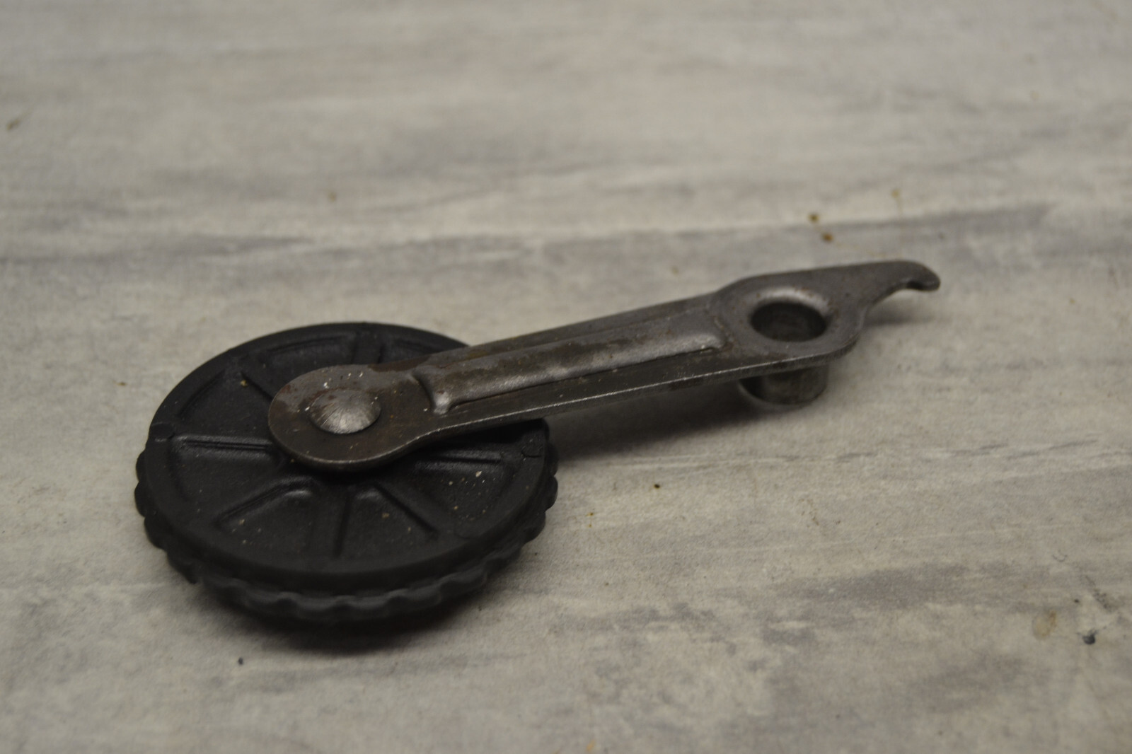 Galet tendeur chaine distribution Honda P50 1967 timing chain tensioner