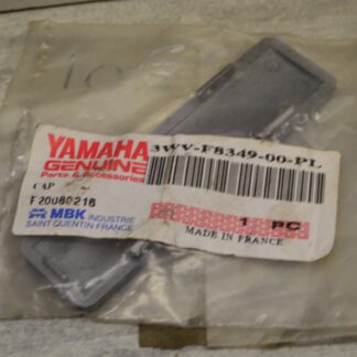 Cache carénage trappe num serie Mbk Booster 50 gris métalisé 3ww-f8349-00-PL