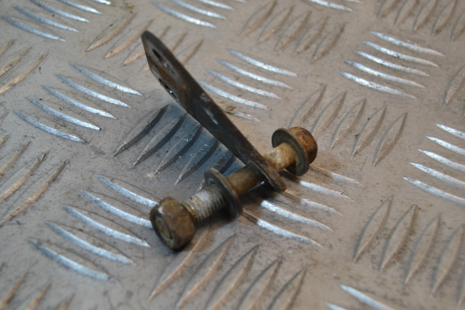 Support moteur engine mount Yamaha 125 SR – Image 3