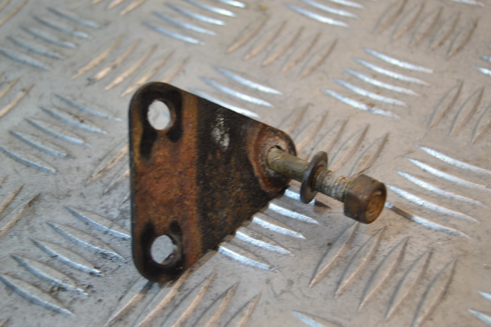 Support moteur engine mount Yamaha 125 SR – Image 4